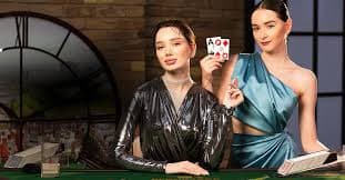 Antarmuka Speed Baccarat fahkumram menampilkan meja permainan dengan dealer profesional dan area betting yang jelas